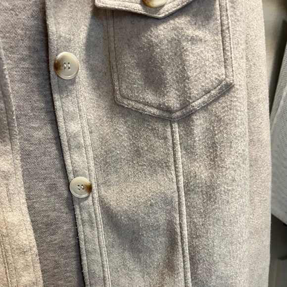 Lulu’s Shacket - Picture 4 of 9